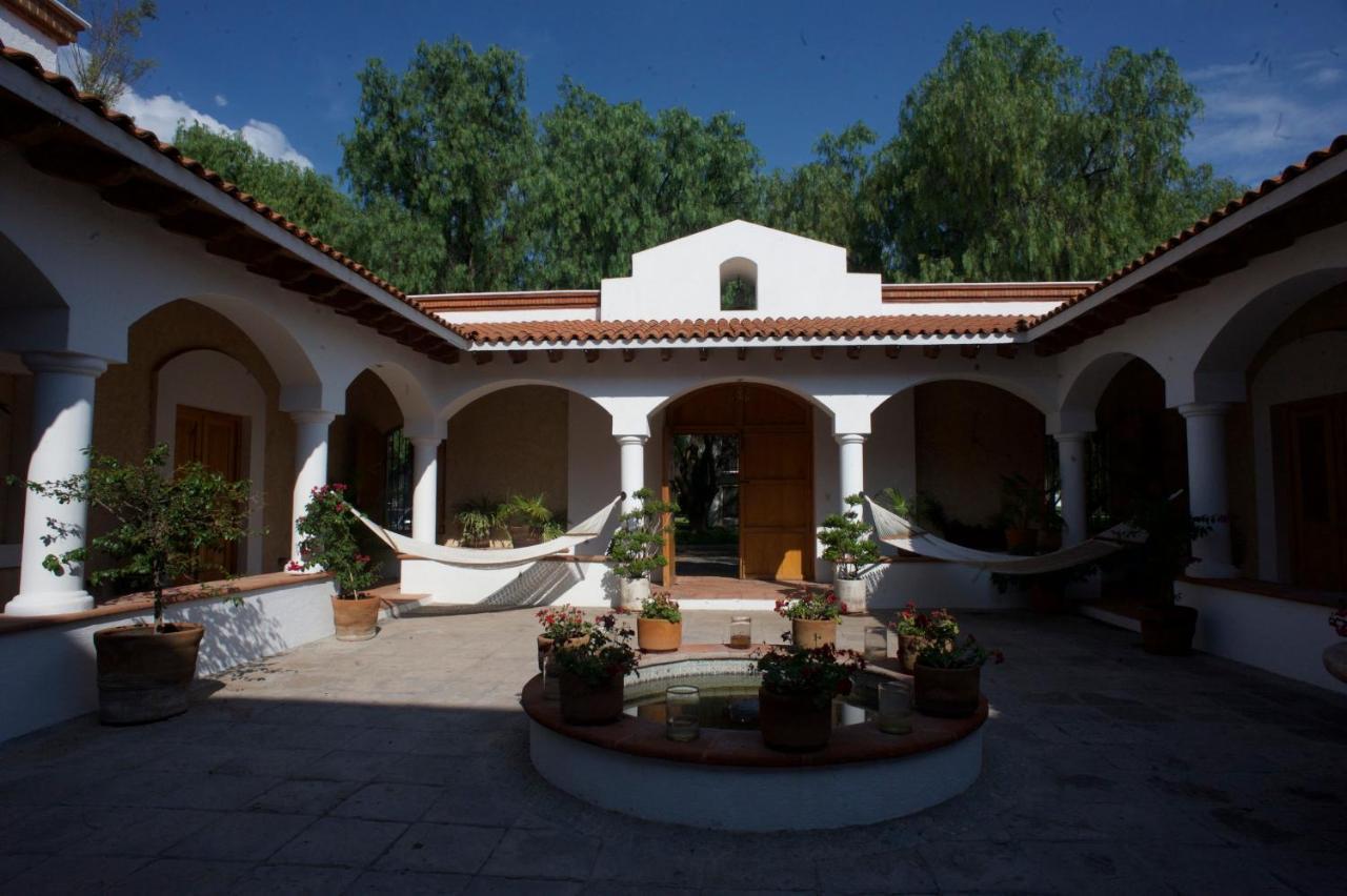 La Casona De Los Colibries El Pueblito  Exterior foto